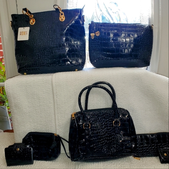 Handbags - Classy handbag set